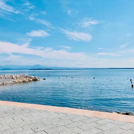 Palm Beach - Your Private And Complete Apartment In Desenzano Del Garda Exterior foto